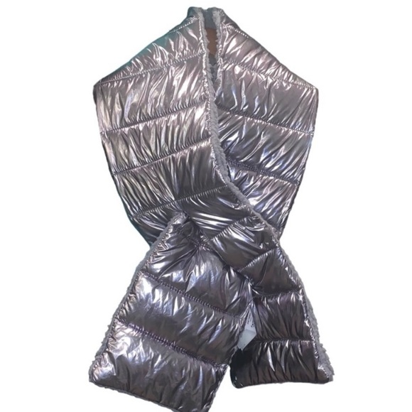 Silver Metallic Matching Hat and Scarf Set - Picture 7 of 8